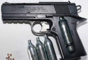 56-godišnjakinja u Babinom viru pravila buku a 54-godišnjak u Čaglinu nosio za pojasom plinski pištolj