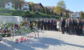 Položeni vijenci za sve poginule hrvatske branitelje i civilne žrtve Domovinskog rata