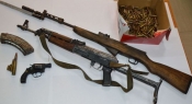 Predana automatska puška, okviri i streljivo, topničko streljivo i ručne bombe