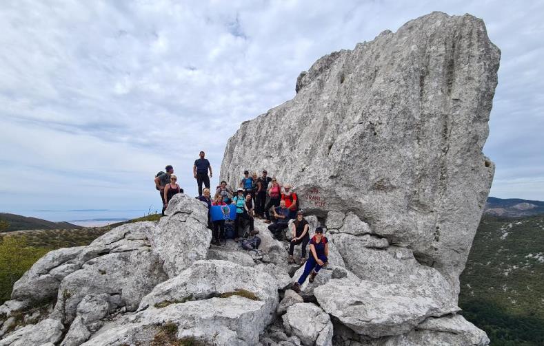 Srednji Velebit Dabarski kukovi 03 04.09 5