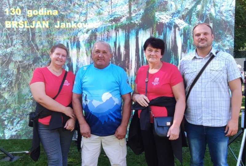 0 02 05 db4dade5f65eae7094eb4509b5f2a1219711916331dd19532bd70fa372721b4e 5811265de6a8a883