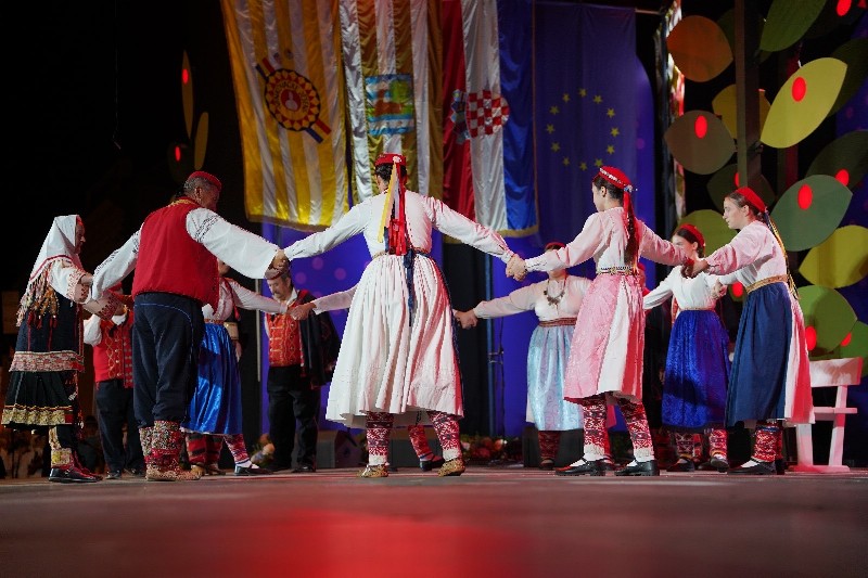 58ee41d1 3158 6efc 8004 35c7d4cc0356