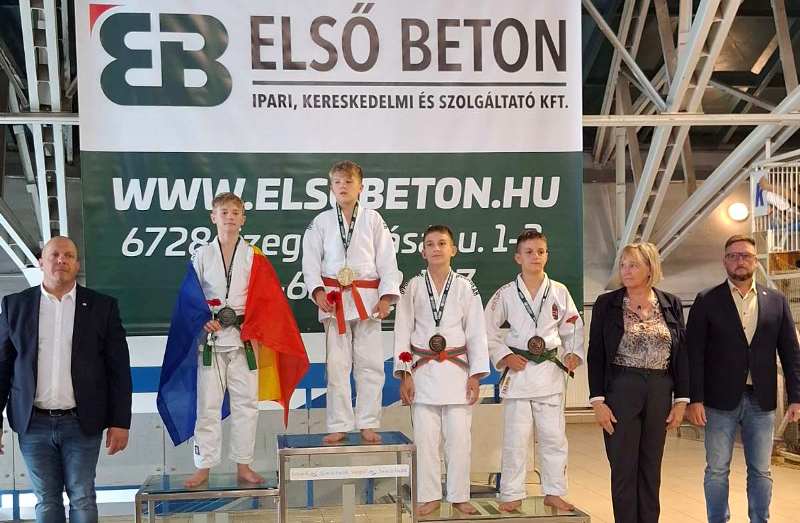 IMG 5d2a66ec4eb9f4876511e2fb10a42300 V