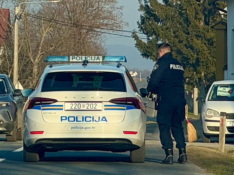 Dvije osobe ozlijeđene u prometnoj nesreći u Gradcu, ŽC4030 zatvorena za sav promet