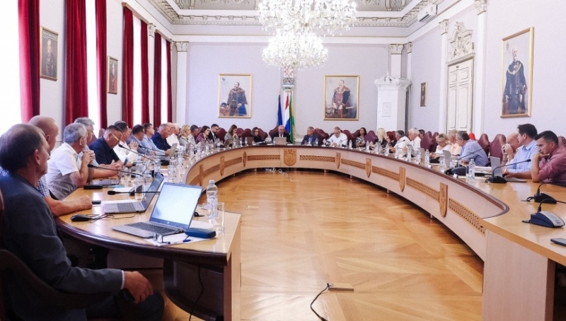 2. Sjednica Županijske skupštine Požeško-slavonske županije sa 8 točaka Dnevnog reda - teme sigurnost u školama i javno linijski prijevoz