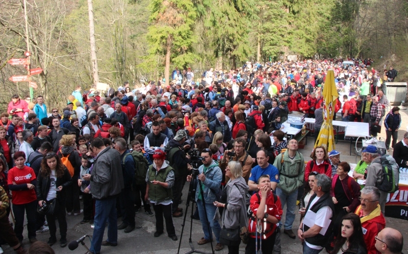 32. Papučke jaglace posjetilo 2.000 planinara