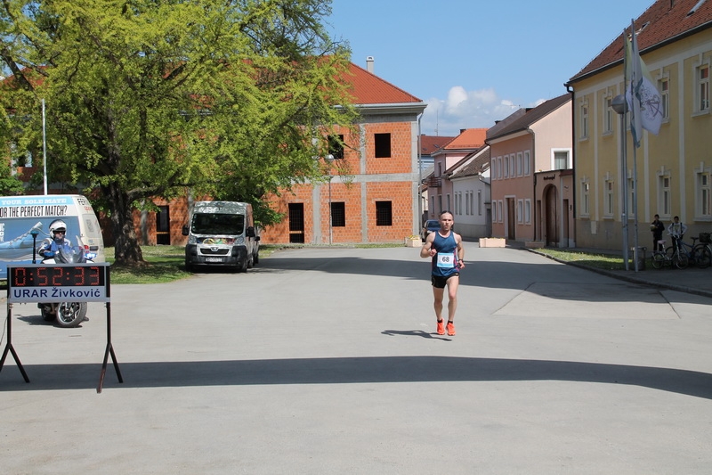 Dejan Radanac dotrčao iz Velike za 52 minute