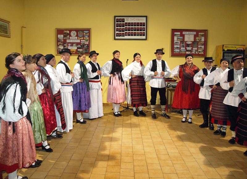 Dođi lolo večeras u kolo
