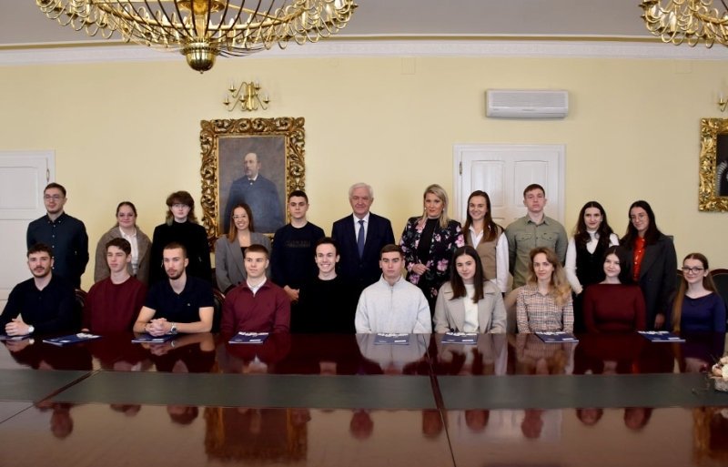 Grad Požega stipendira 20 novih studenata u školskoj godini 2024/25. - ukupno je to 60 studenata koji primaju stipendiju