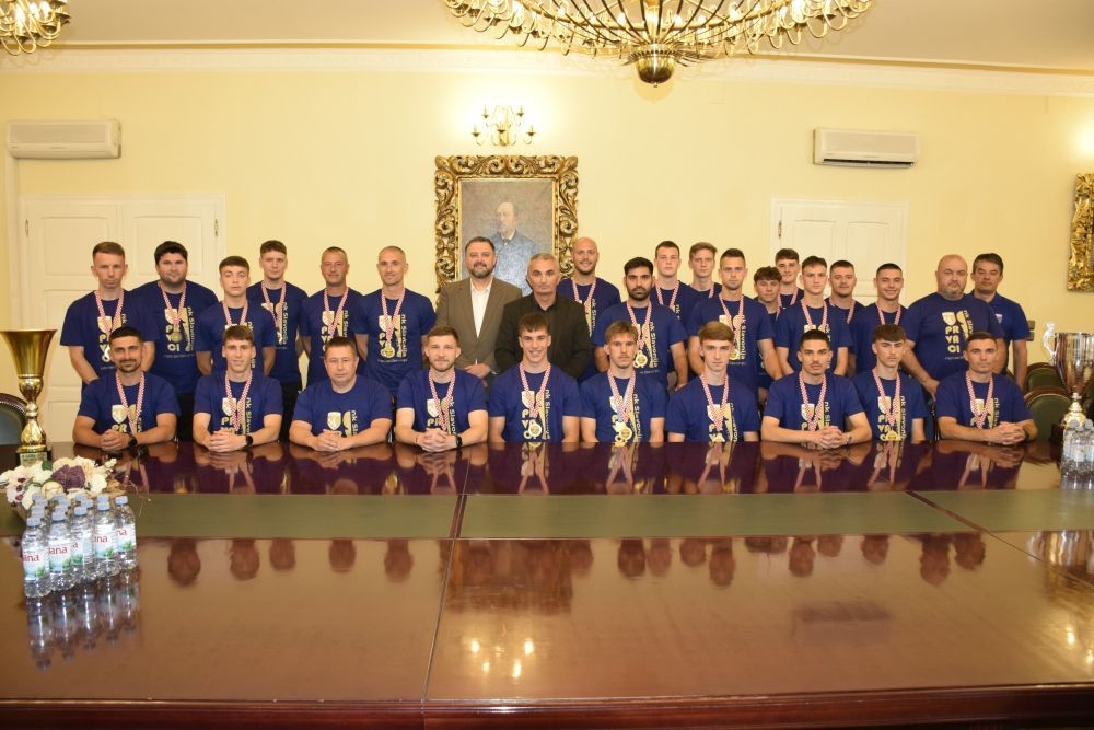 Gradonačelnik Miličević ugostio igrače i upravu NK-a Slavonije, novog člana Druge nogometne lige