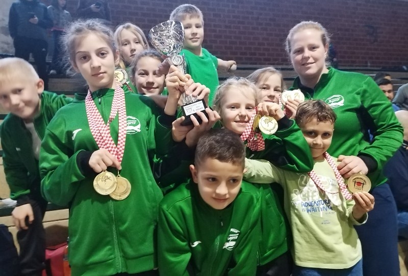 Judo klub "Jigoro" na "Turopoljskoj frki" osvojio 8 medalja i od 39 ekipa ukupno zauzeo 4. mjesto i pehar