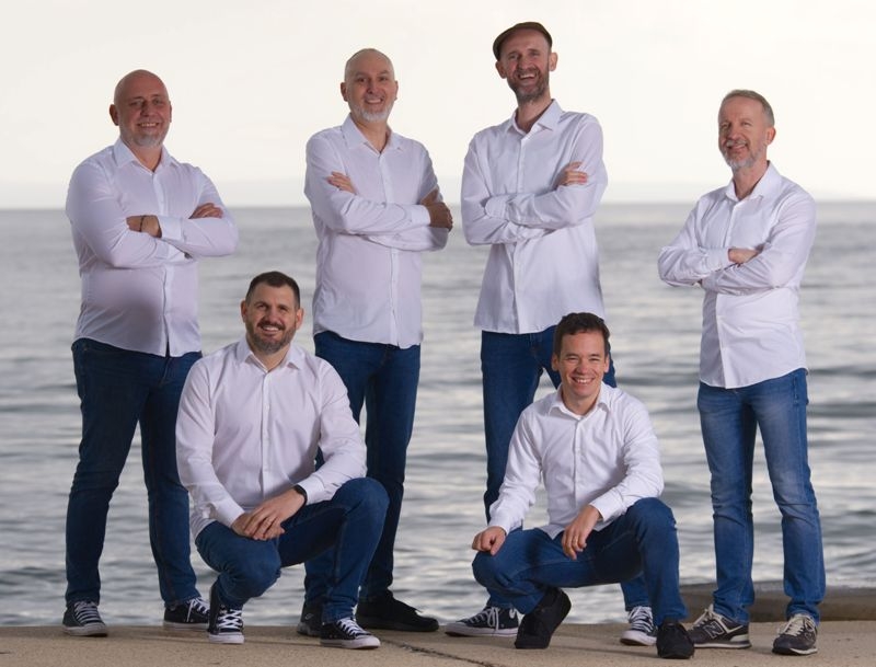 Klapa Kampanel predstavlja novu pjesmu "Još te sanjam" kojom žele izmamiti osmijeh svima koji je čuju