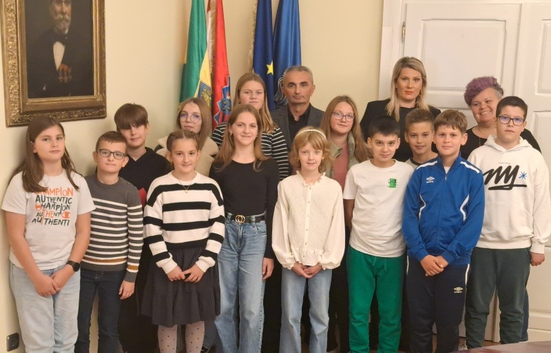 Konstituirajuća sjednica Dječjeg gradskog vijeća Grada Požege - Antea Akalović nova požeška dječja gradonačelnica