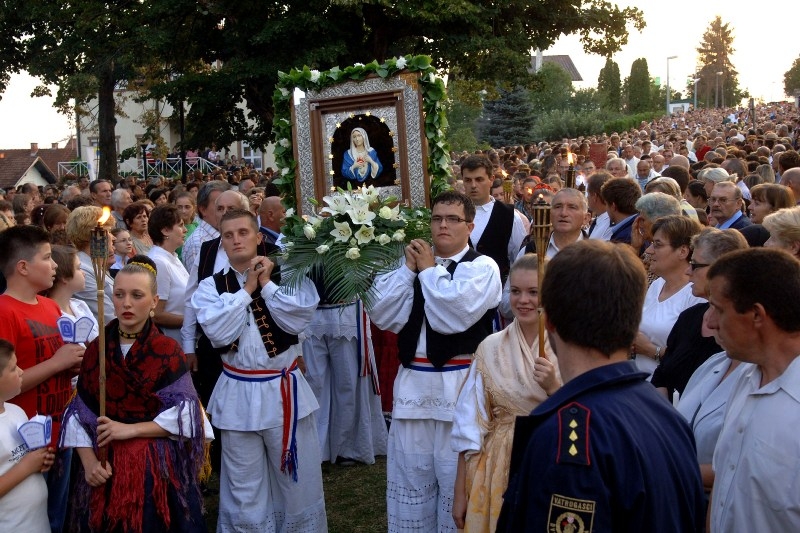 Marija je tijekom 13 hrvatskih stoljeća skupljala naše ljudske suze
