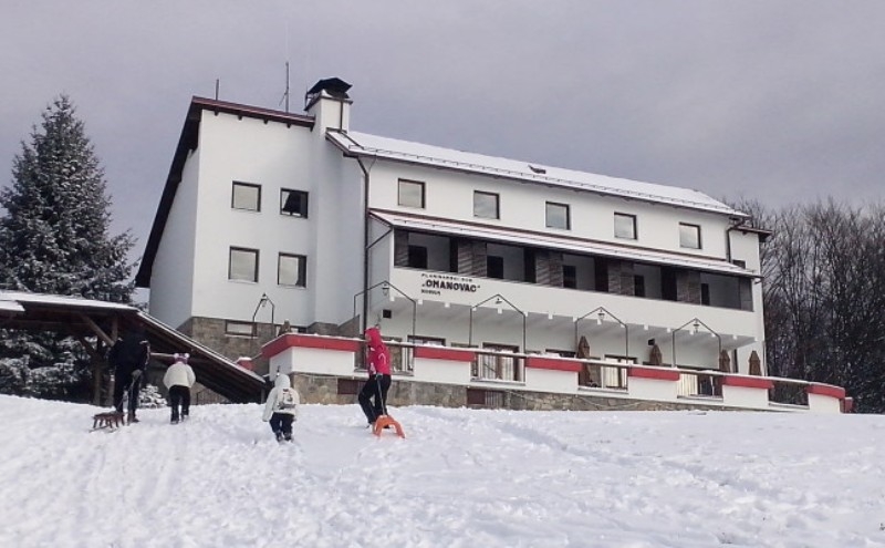 Mogli bi skijati noću i na umjetnom snijegu