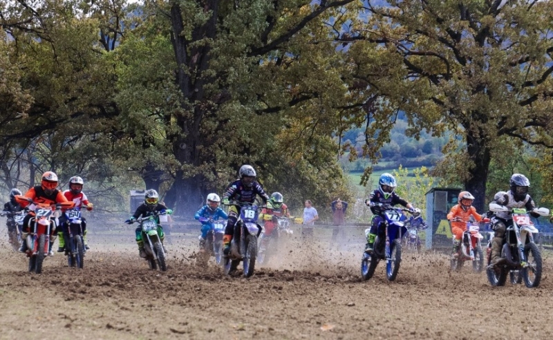 Natjecanja na Otvorenom prvenstvu Hrvatske u motocrossu i quadcrossu  na Zlatnom Lugu i Vilarama ispunilo vikend u Požegi