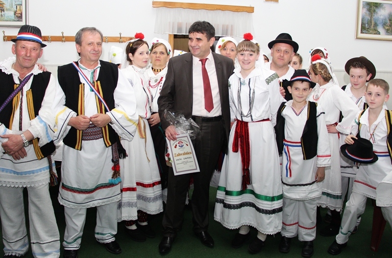 Komušinsko prelo - običaji bosanske župe Komušina