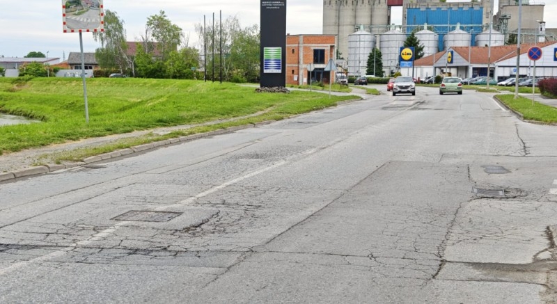 Od danas 14. svibnja zbog radova na održavanju kolnika zatvara se jedan trak Industrijske ulice u Požegi do 29. svibnja