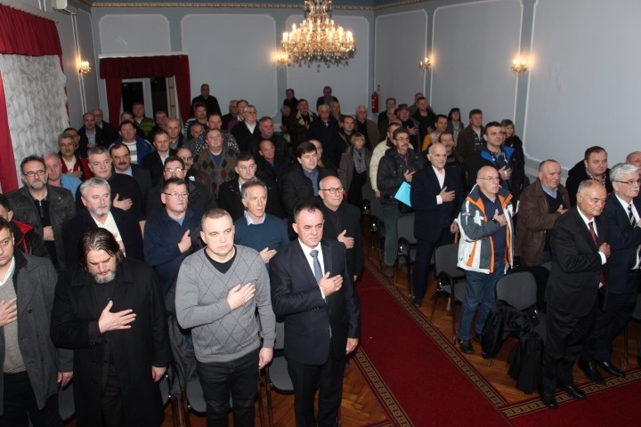Odgovornost i zajedništvo u teškim vremenima uz borbu protiv osobnih interesa