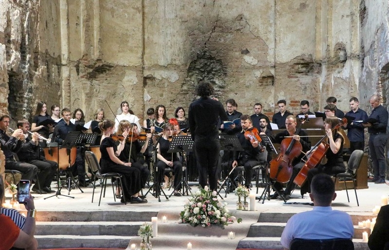 Održano deveto izdanje koncerta klasične glazbe „Tu es Petrus“ - uz orkestar nastupili zbor i solisti