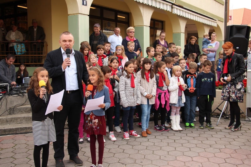 Otvorenje dječjeg tjedna u Požegi - "Odrasli, imajte u vidu i naše prijedloge"