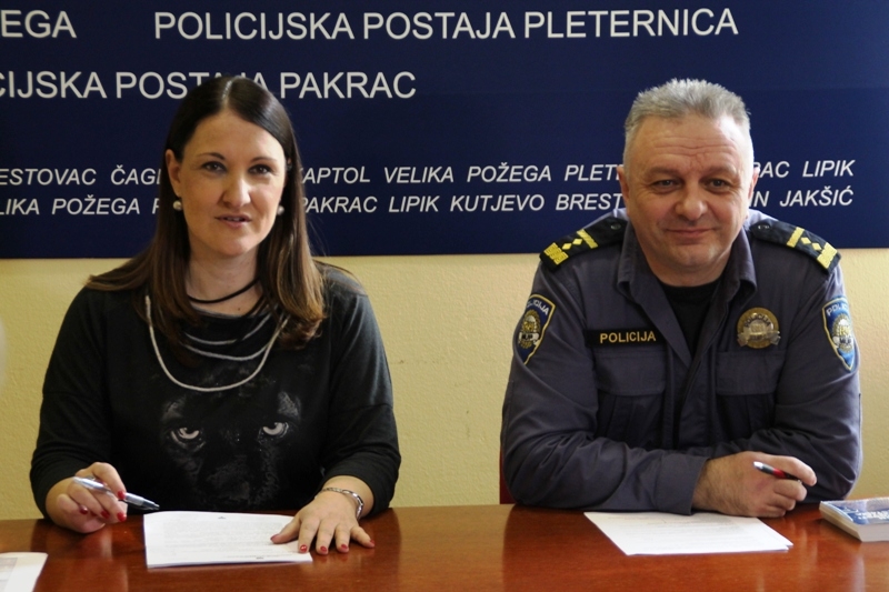 Policija apelira na sve vozače zbog pojačanog prometa motociklista