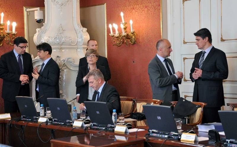Politika i sve naše predrasude