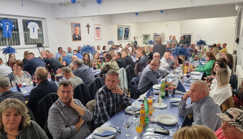 Ponovno organizirana Plava noć NK „Dinamo” Vidovci-Dervišaga uz 77.godišnjicu kluba