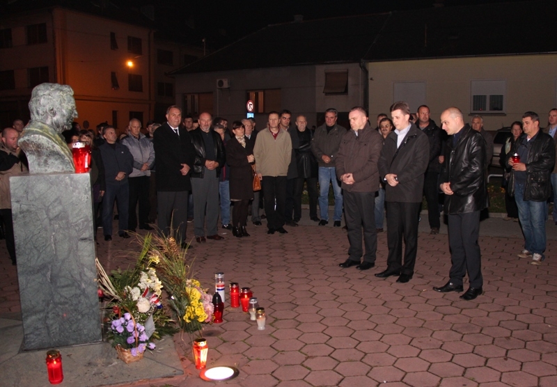 Požeški HDZ uz molitvu i lampione