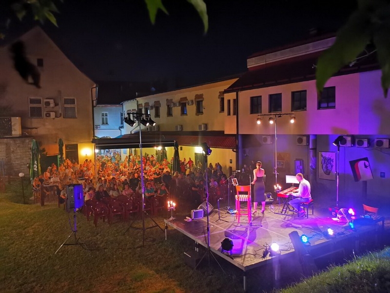 Predivnim koncertom i predstavom završile Kazališne ljetne večeri