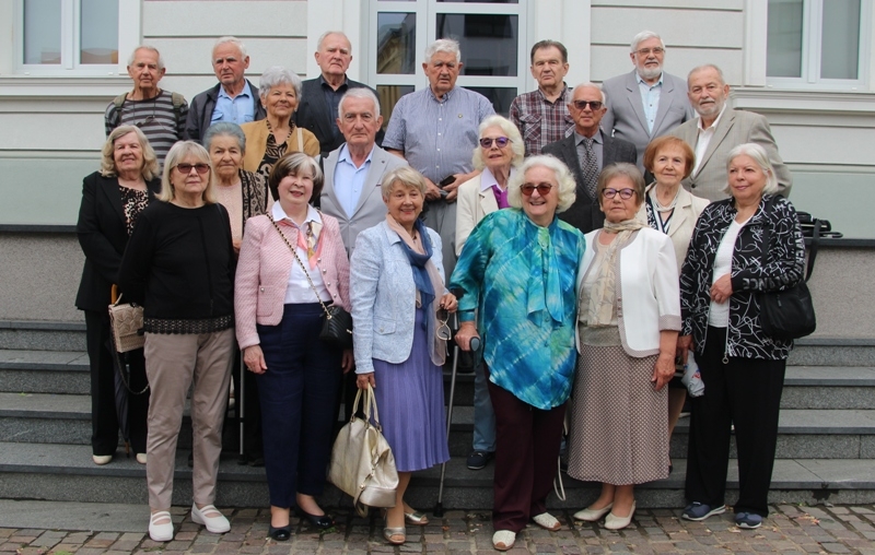 Tri razreda maturanata Gimnazije Požega generacije 64/65. obilježili su 61 godinu od mature