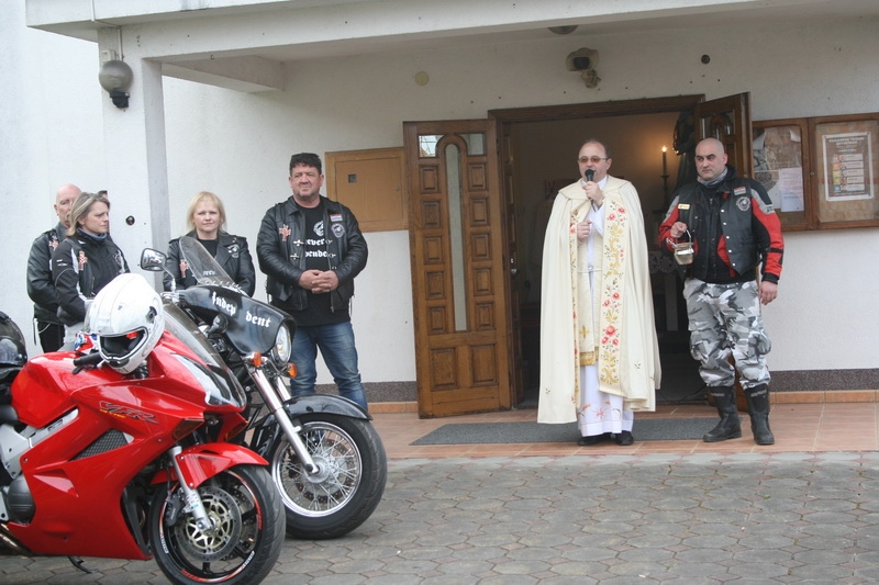 Tradicionalno 11. okupljanje motorista uz počasni krug sjećanja i blagoslov vozača motora