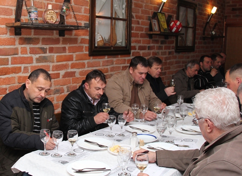 Treniraju ocjenjujući vlastita vina