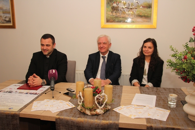 Turistička zajednica grada Požege predstavila bogati program ovogodišnjeg Adventa u Požegi