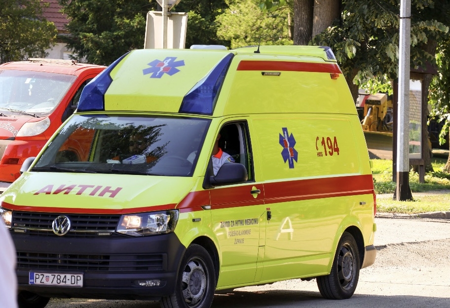 U prometnoj nesreći kod Blacka teško ozlijeđena 63-godišnja putnica