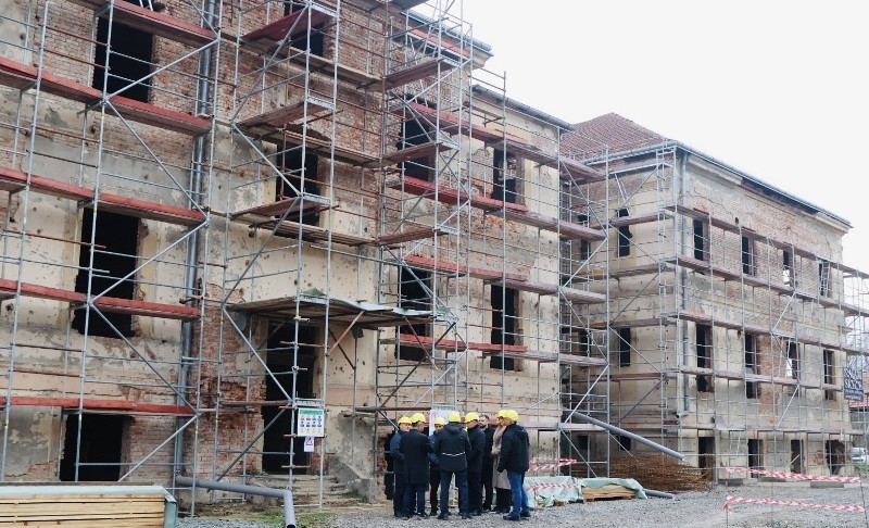 U tijeku su radovi na rekonstrukciji zgrade nekadašnje pakračke psihijatrije u svrhu uspostave prvog Braniteljskog centra u Hrvatskoj