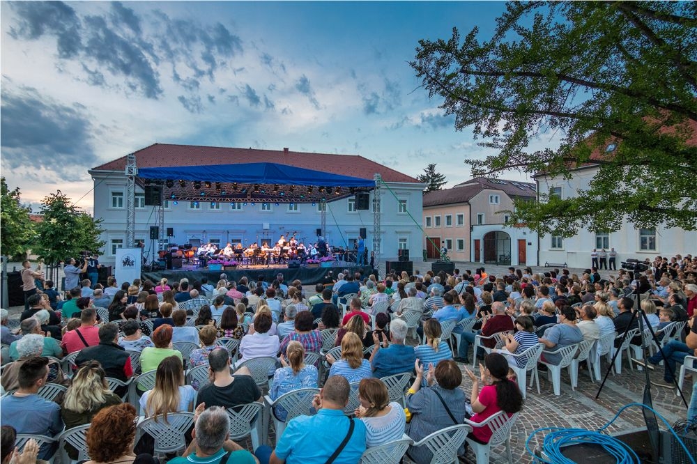 Učenici Glazbene škole večeras nastupaju na tradicionalnom Koncertu ispred katedrale
