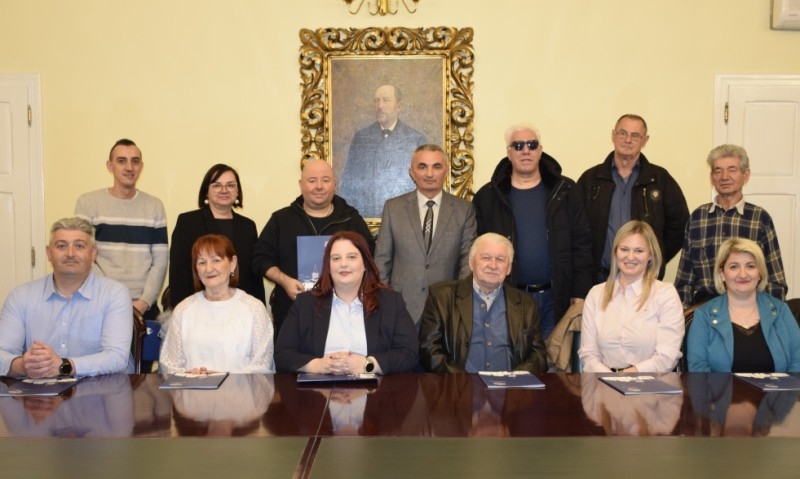 Udrugama osoba s invaliditetom i humanitarnim udrugama s područja Požege uručeni ugovori za financiranje projekata