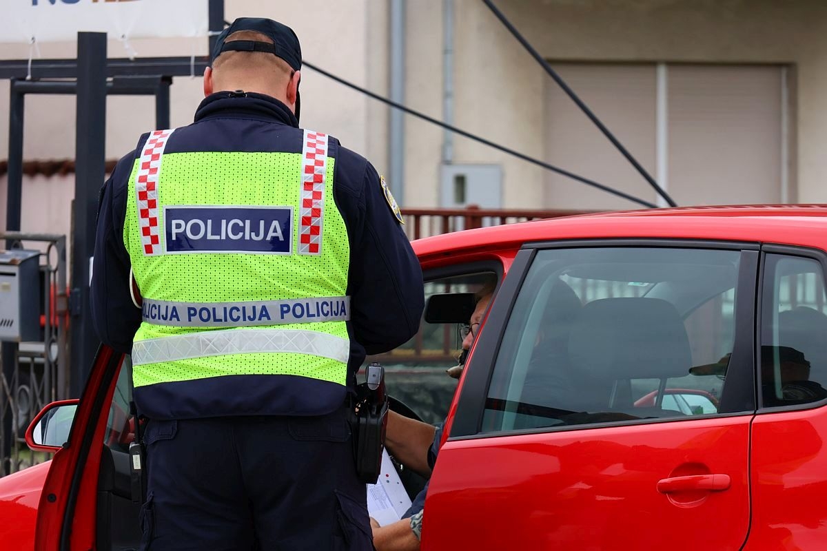 Unatoč izrečenoj zabrani upravljanja, upravljao vozilom pod utjecajem alkohola od 1,56 promila