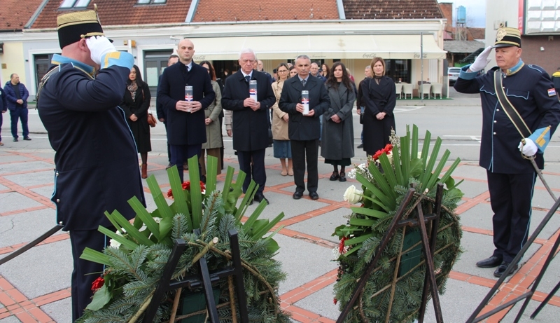 Uz Dan grada Požega i Grgurevo položeni vijenci za poginule hrvatske branitelje u Domovinskom ratu