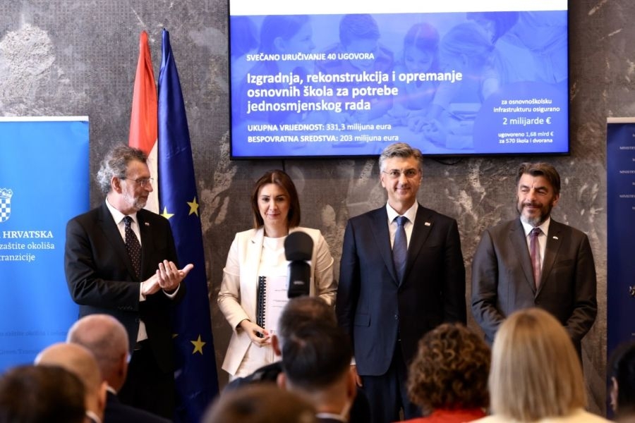 Županica Jozić uoči sjednice Vijeća za regionalni razvoj preuzela ugovore vrijedne 3,9 milijuna eura