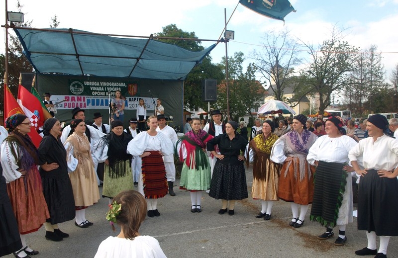 Čuvari  tradicije i običaja kaptolačkog kraja