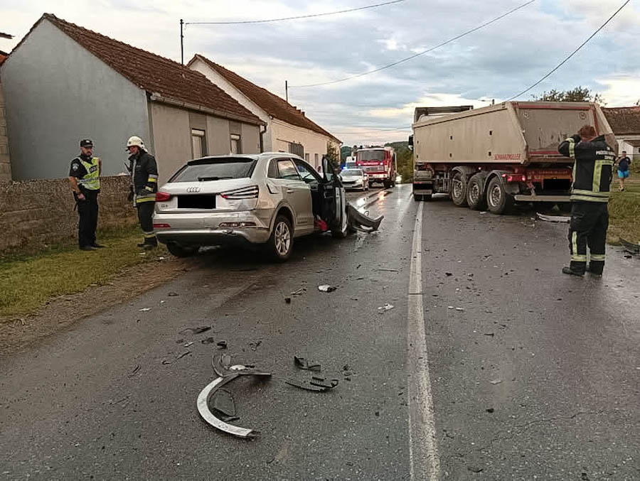 U sudaru teretnog i osobnog vozila jedna osoba teško ozlijeđena