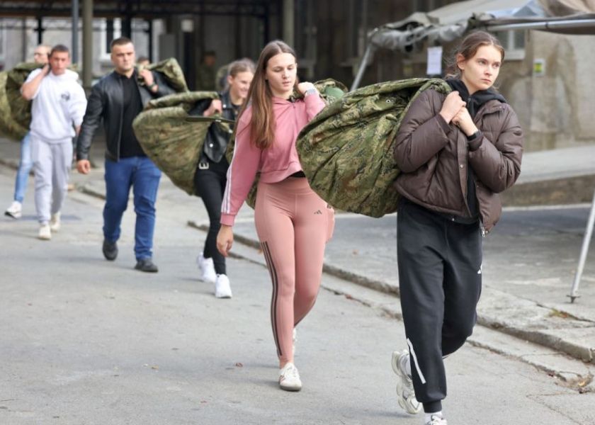 U Požegu stigao četvrti naraštaj ročnica i ročnika na temeljno vojno osposobljavanje