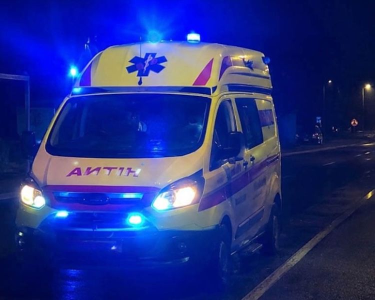 Mladi vozač zbog neprilagođene brzine sletio s kolnika, u Pleternici alkoholizirani vozač sletio i prevrnuo automobil