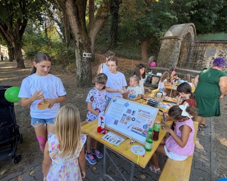 Radionica „Igračka po mom“ okupila najmlađe kreativce pod Starim gradom