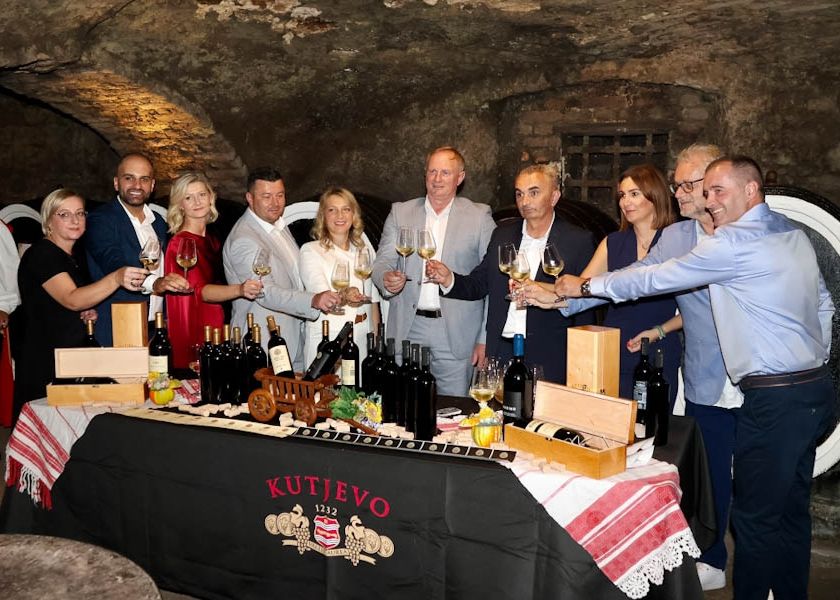 Punjenjem festivalskog vina najavljen 57. festival Zlatne žice Slavonije