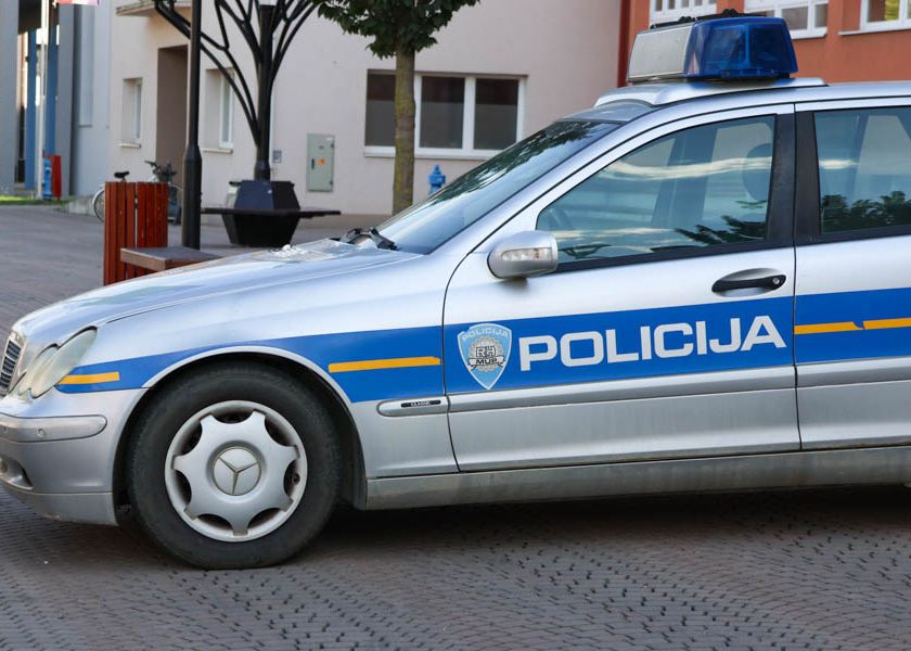 Prometna nesreća na parkiralištu u Požegi