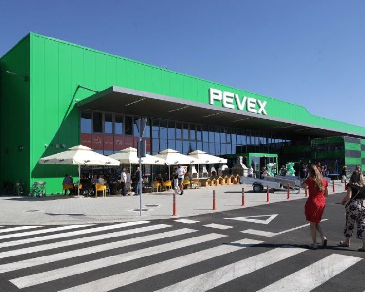 Novo otvoreni trgovački centar PEVEX ove nedjelje 20. rujna je otvoren od 8 do 14 sati