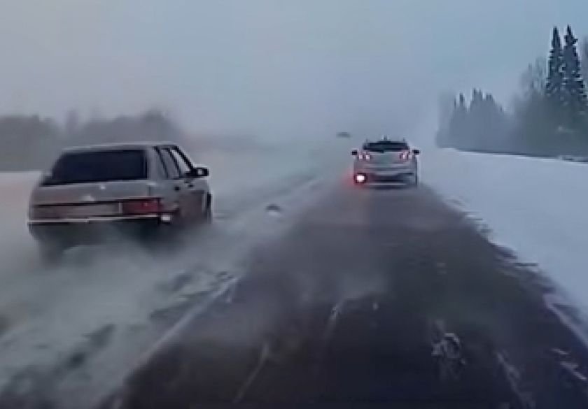 SAVJET STRUČNJAKA - Zbog zimskih uvjeta preporučljivo je odgoditi putovanje, a ako ipak vozite pazite na OVO